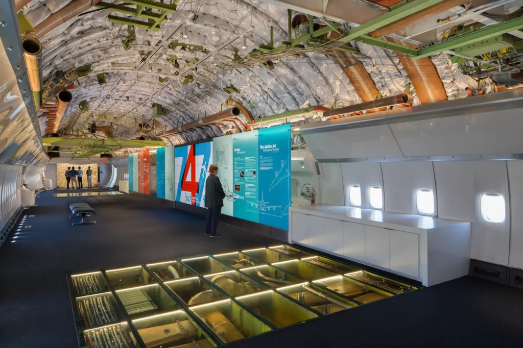 Delta 747 exhibit interior.